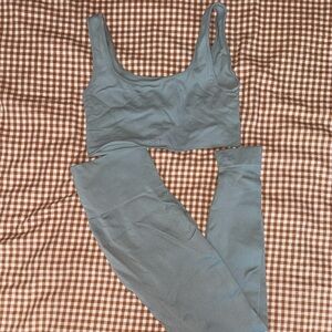 SET Active Blue Leggings and Top Set